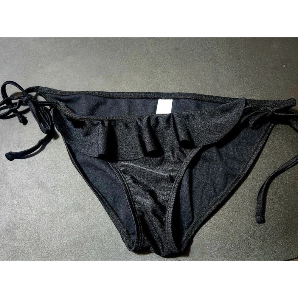 No Boundaries black bikini string bottom size 7-9